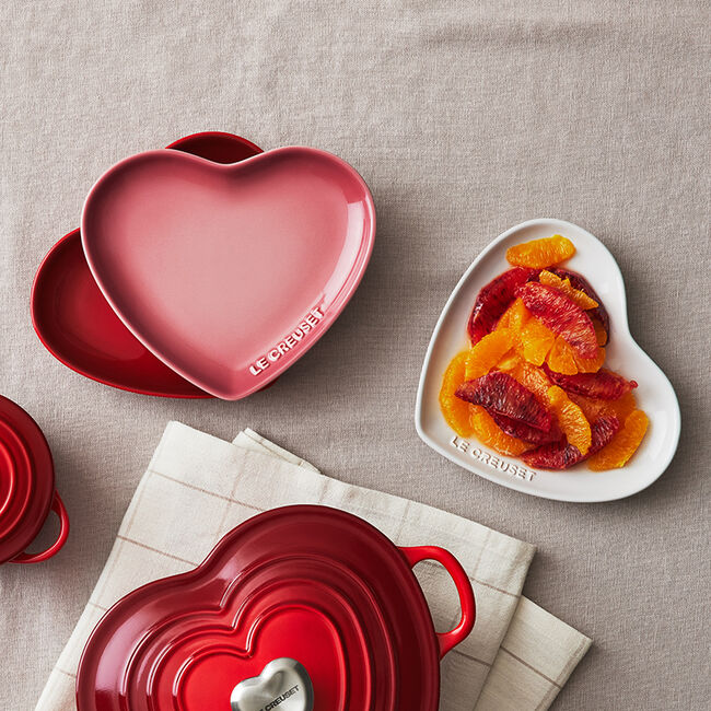 Le Creuset - Ensemble de 4 assiettes en coeur – Image 3
